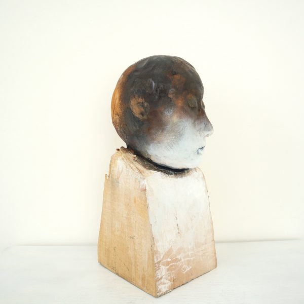 Head, Carlos Zapata 2021. Polychrome wood, H 40cm x W 17cm x D 20cm.